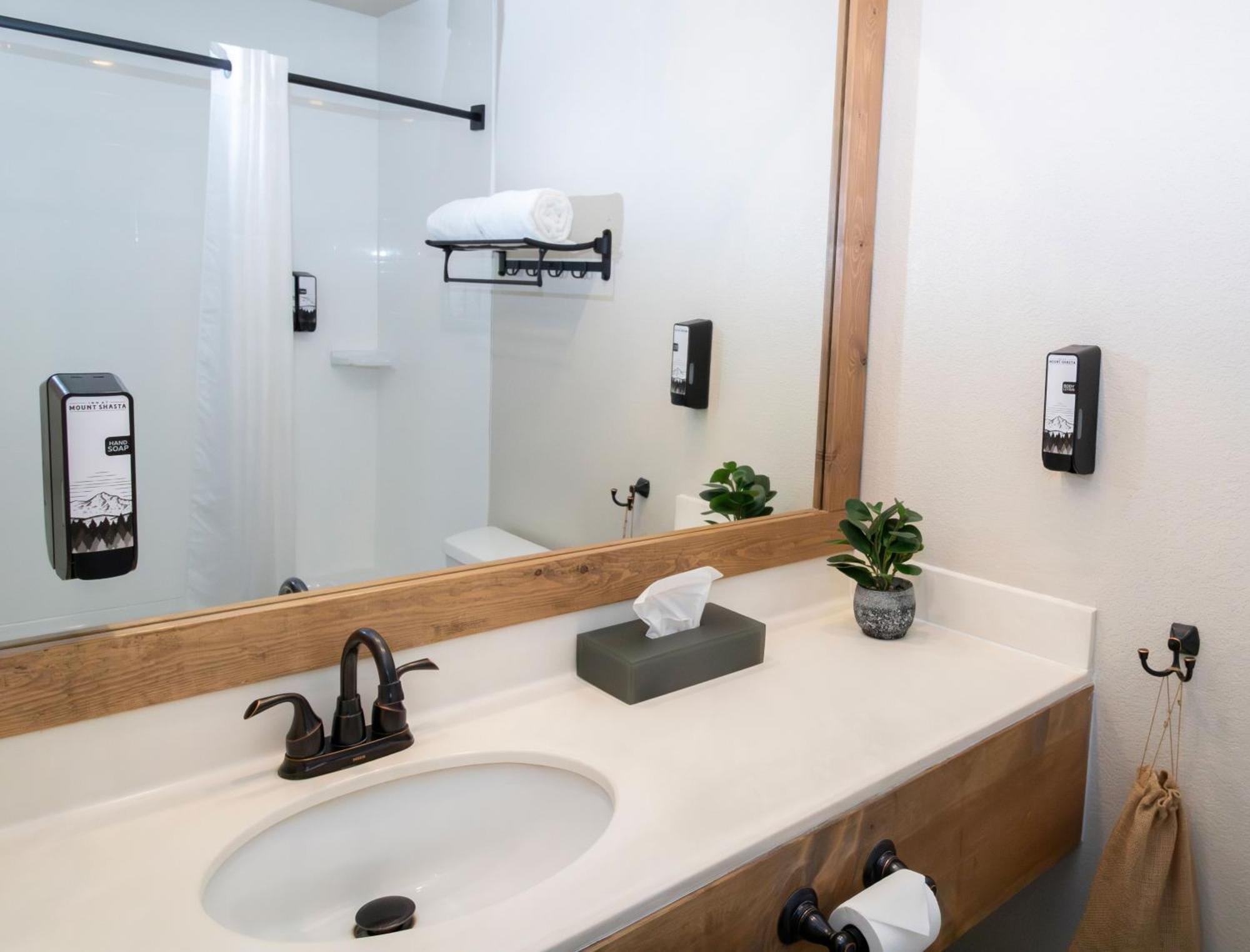 Inn At Mount Shasta Ngoại thất bức ảnh